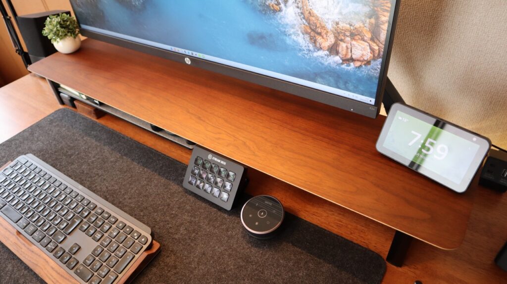 Amesobaのデスクシェルフをレビュー。国内で買える海外ライクなデスク