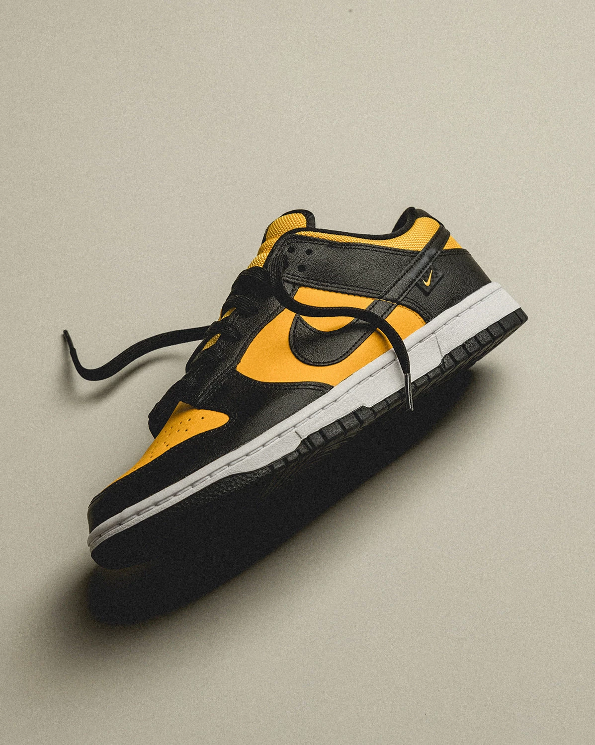 Dunk Low Black University Gold FZ4618-001 | Dead Stock