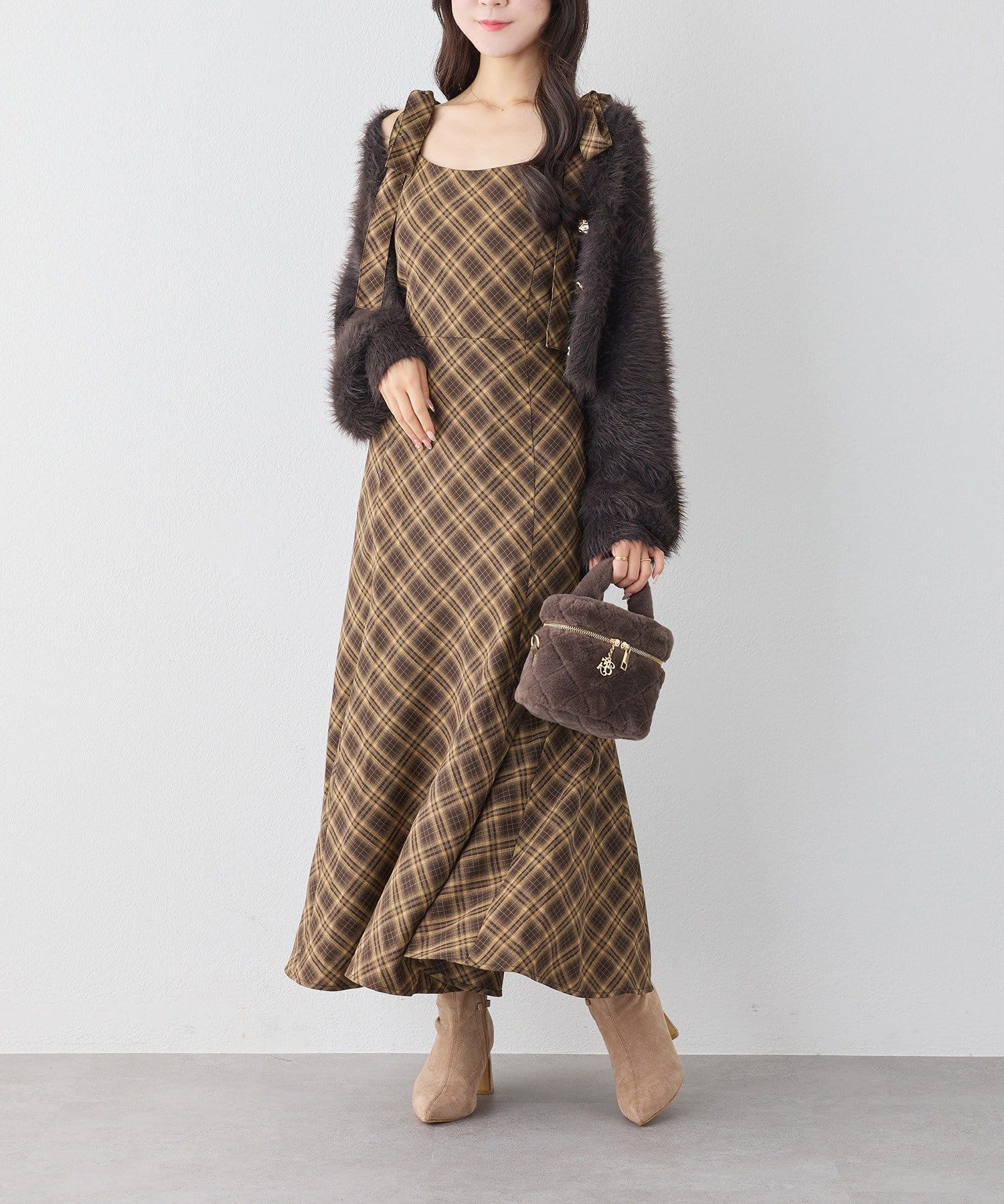 新色追加】着痩せ効果抜群/マイナス5キロ見えキャミワンピ | one after