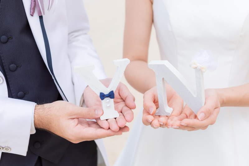 OKINAWA ワタベウェディングのスタッフブログ(撮影小物～イニシャル