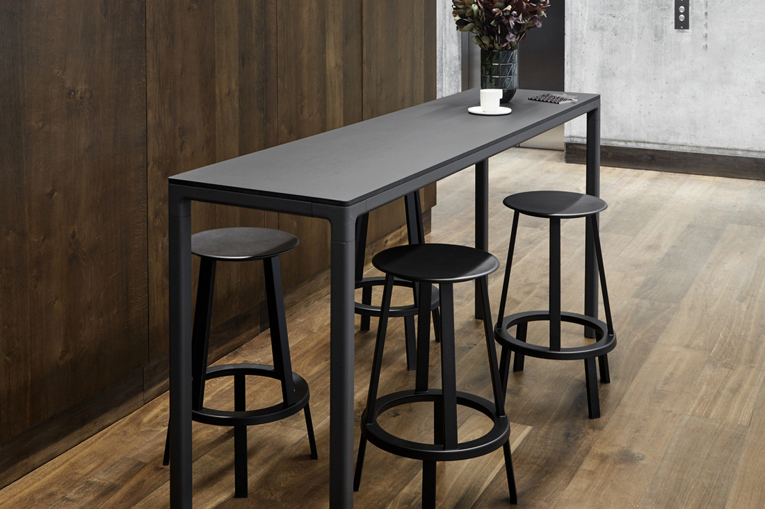 HAY（ヘイ） / REVOLVER BAR STOOL LOW（リボルバー） / スカイグレー