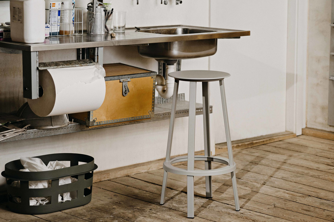 HAY（ヘイ） / REVOLVER BAR STOOL LOW（リボルバー） / スカイグレー