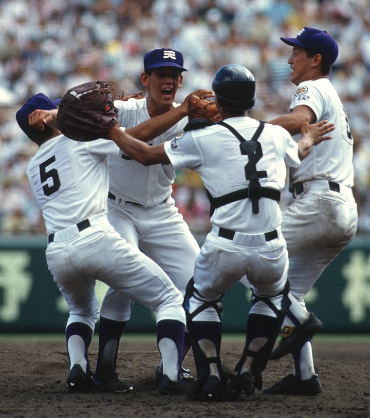 逆シングルのグラブが吸い込んだ“沖縄の夢”／夏の甲子園 名勝負列伝