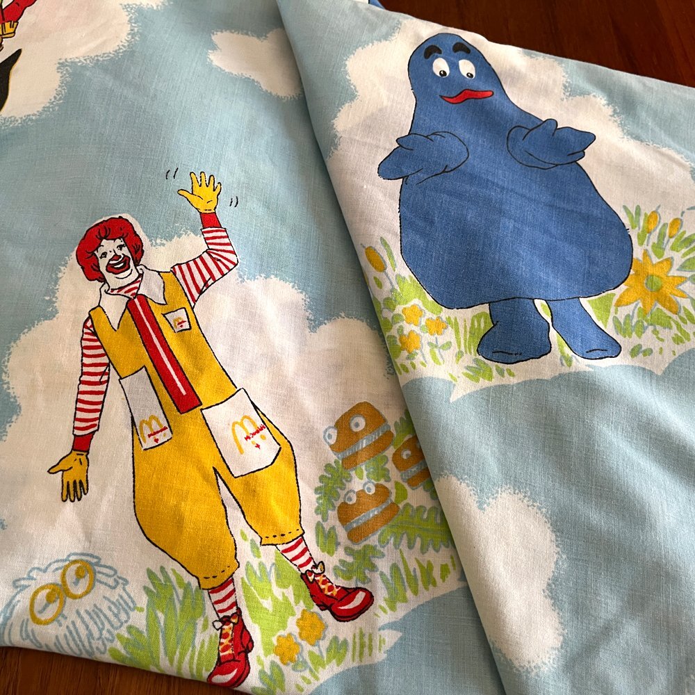 ビンテージシーツ マクドナルド 雲柄
