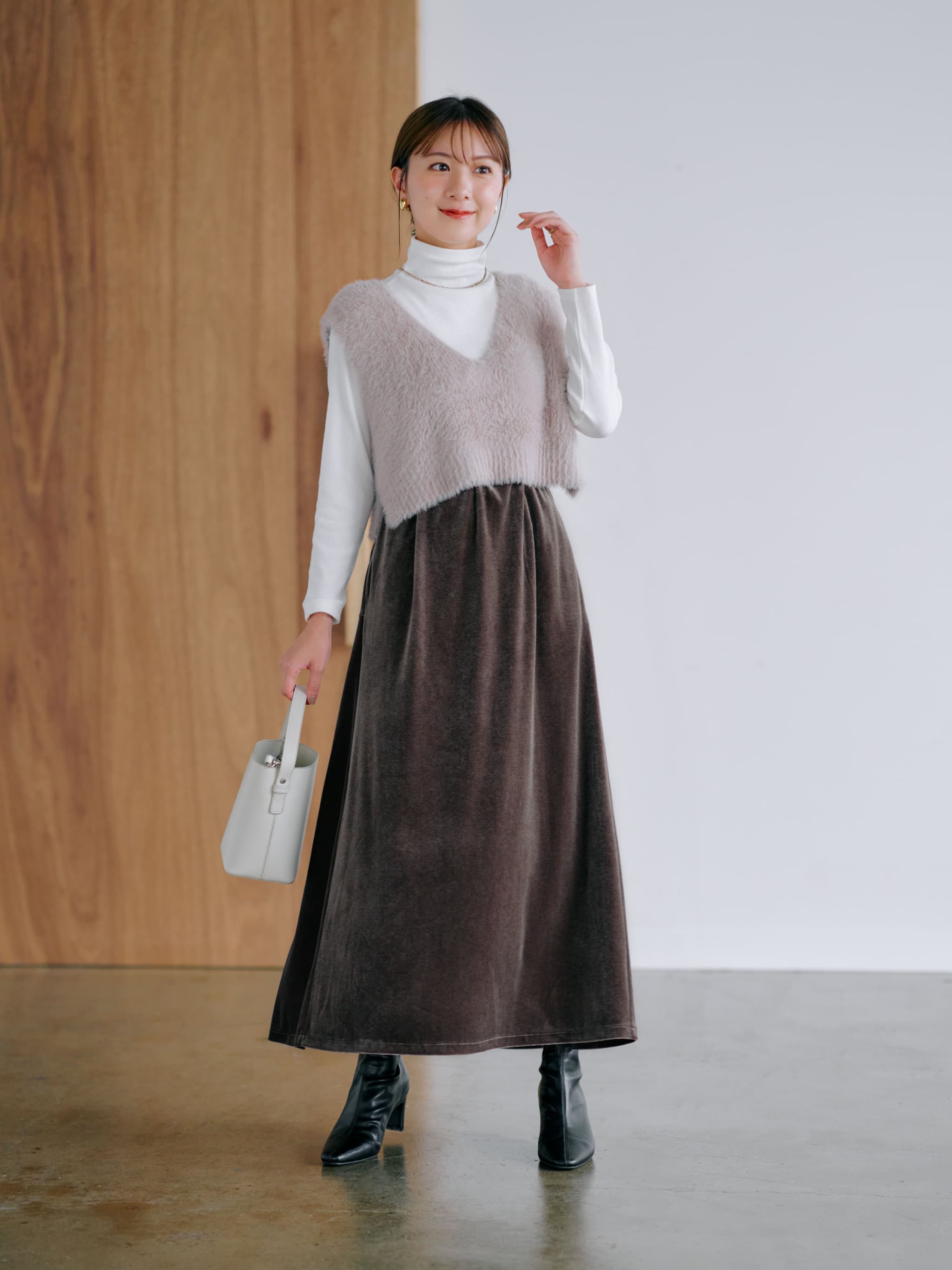 フェザーVネックニットベスト | 小柄・低身長女性向けファッション通販