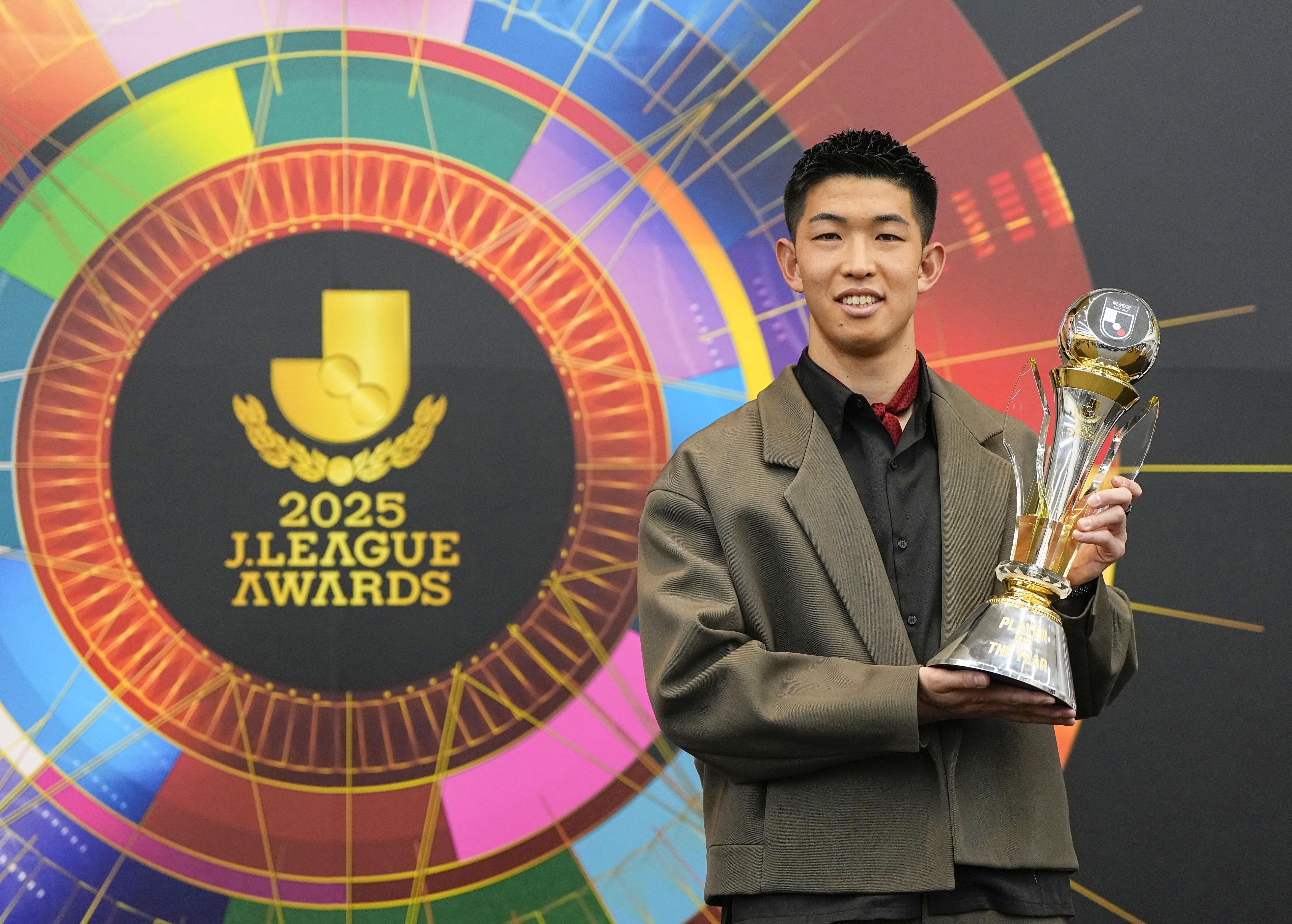 m*5様 早川 友基選手のサイン入り「25J1リーグ優勝記念Tシャツ