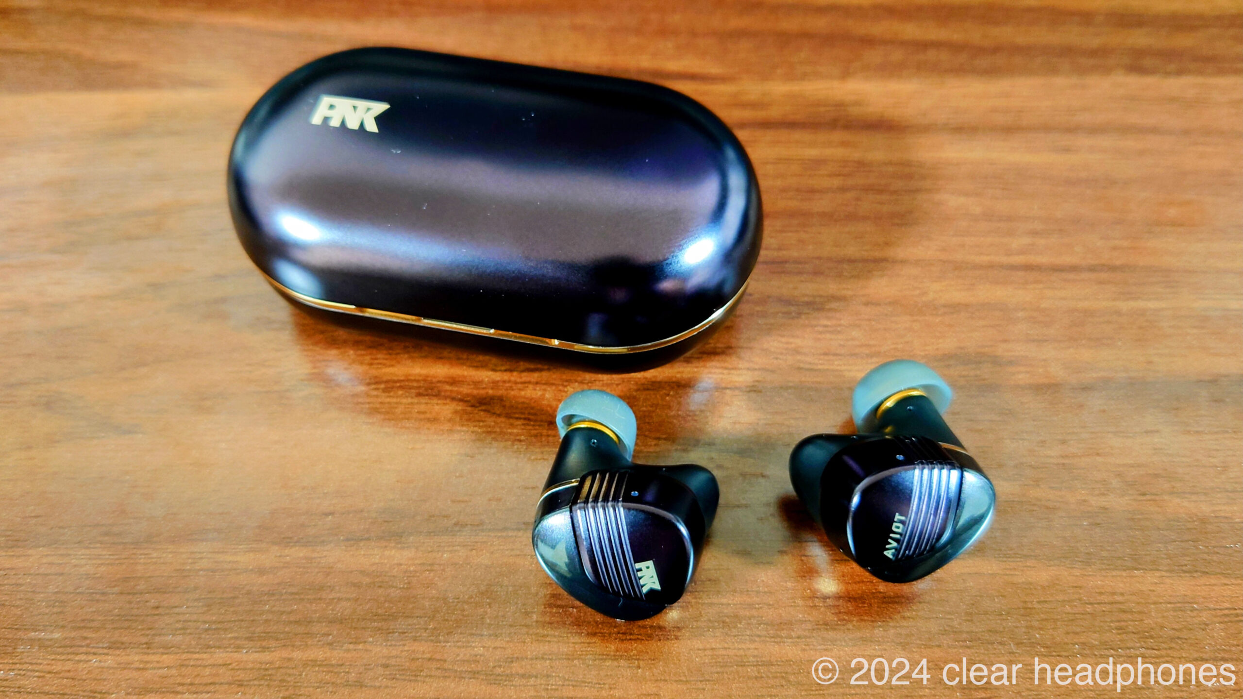 AVIOT ピヤホン8 TE-W1-PNK サクッと見れる聴き込みレビュー 機能全