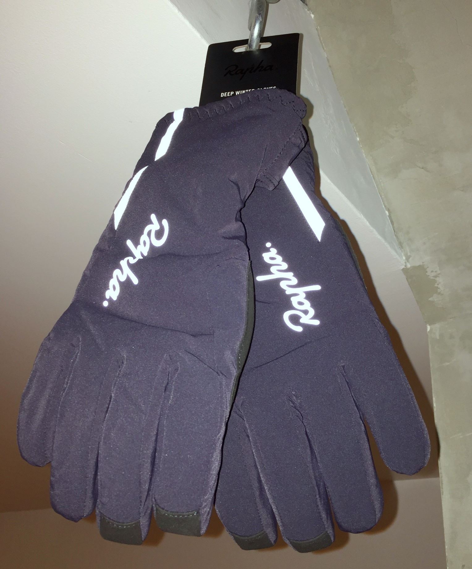 RAPHAの真冬用グローブ、「DEEP WINTER GLOVES（ディープ ウィンター