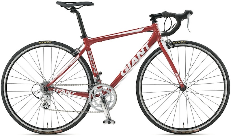 GIANT2010年モデル、レース用ジオメトリーの入門ロード SCR 1 ＆ SCR 2