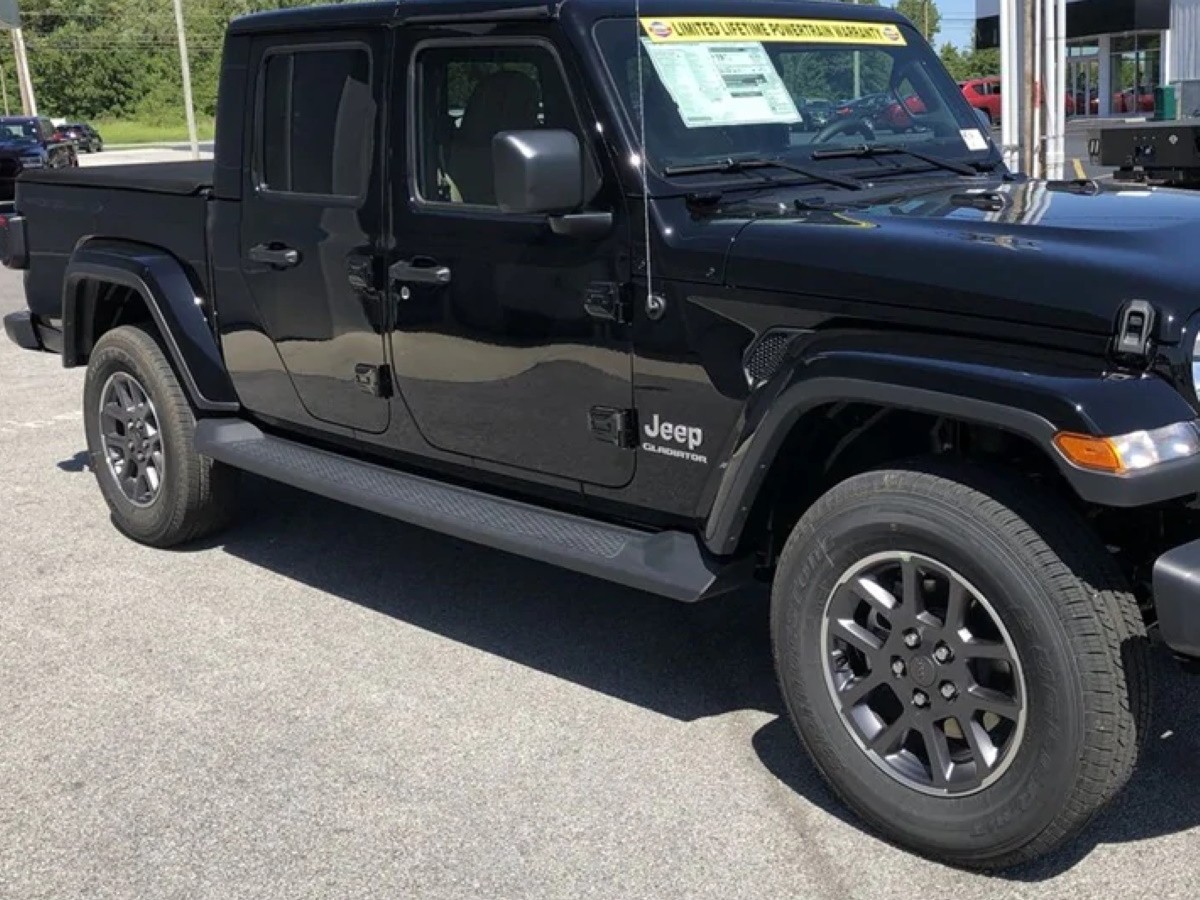 Mopar Molded Side Steps - 82215608 | All Mopar Parts