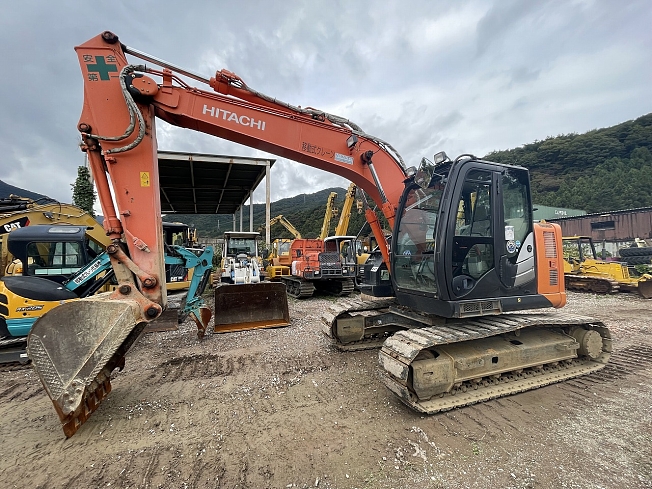 HITACHI ZX135US-5B (Excavators) at Tochigi, Japan | Buy used