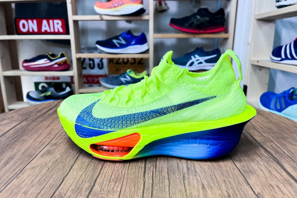 ナイキ】「アルファフライ 3」は発売と同時に即完売!?他ブランドに与え