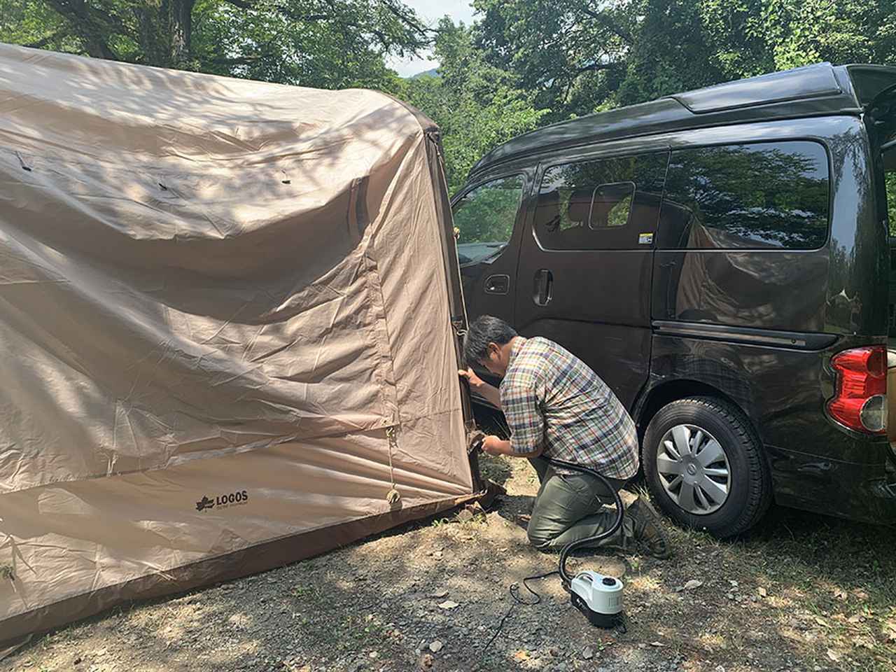 空気で設営！ロゴスの新作カーサイドタープ実装レポ！車中泊キャンプに