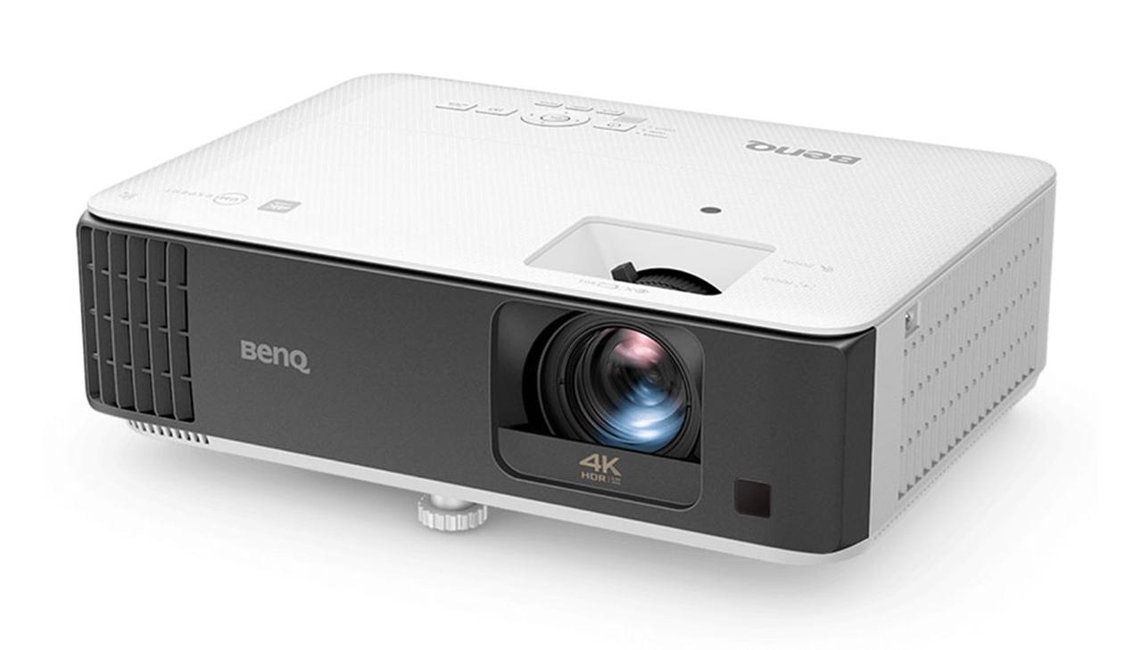 BenQから、日本初の4K解像度DLPゲーミングプロジェクター「TK700STi