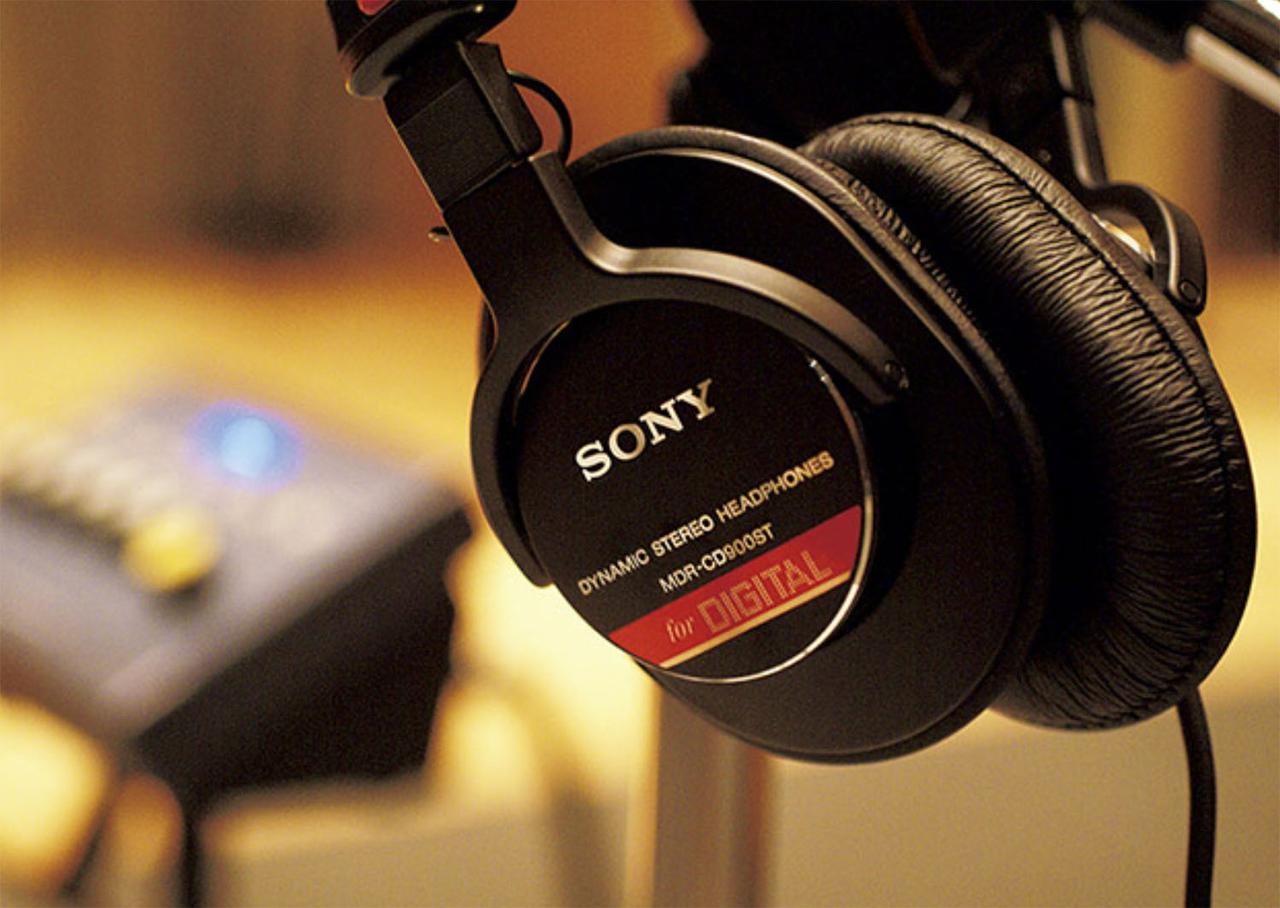 ウォークマンとCDの誕生が、ソニーヘッドホンの進化のきっかけだった