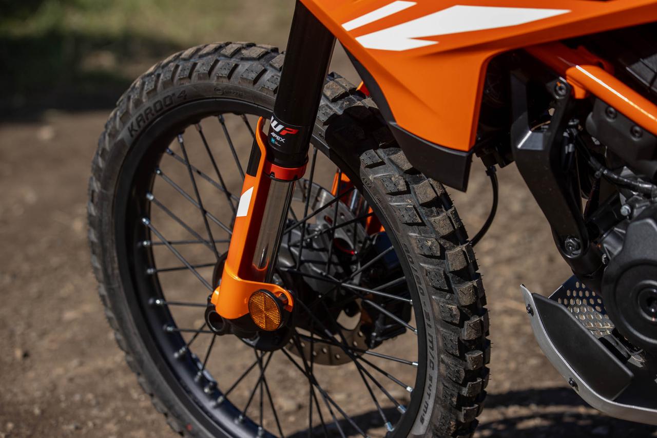 ダートでのスポーツライディングを誰の手にも、KTM 390ENDURO R