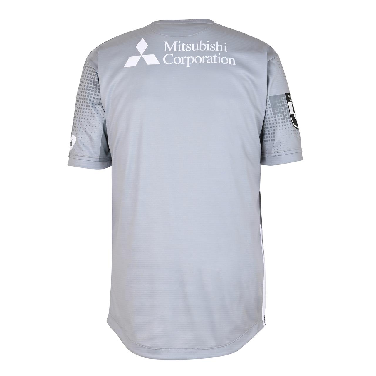 FC東京】「熱い試合を！」と長友佑都。サプライズお披露目の『Special