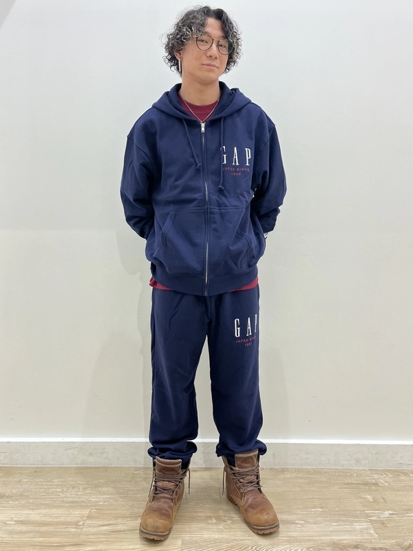 ネイビー⭐︎スウェットセットアップのスタイリング | Gap公式