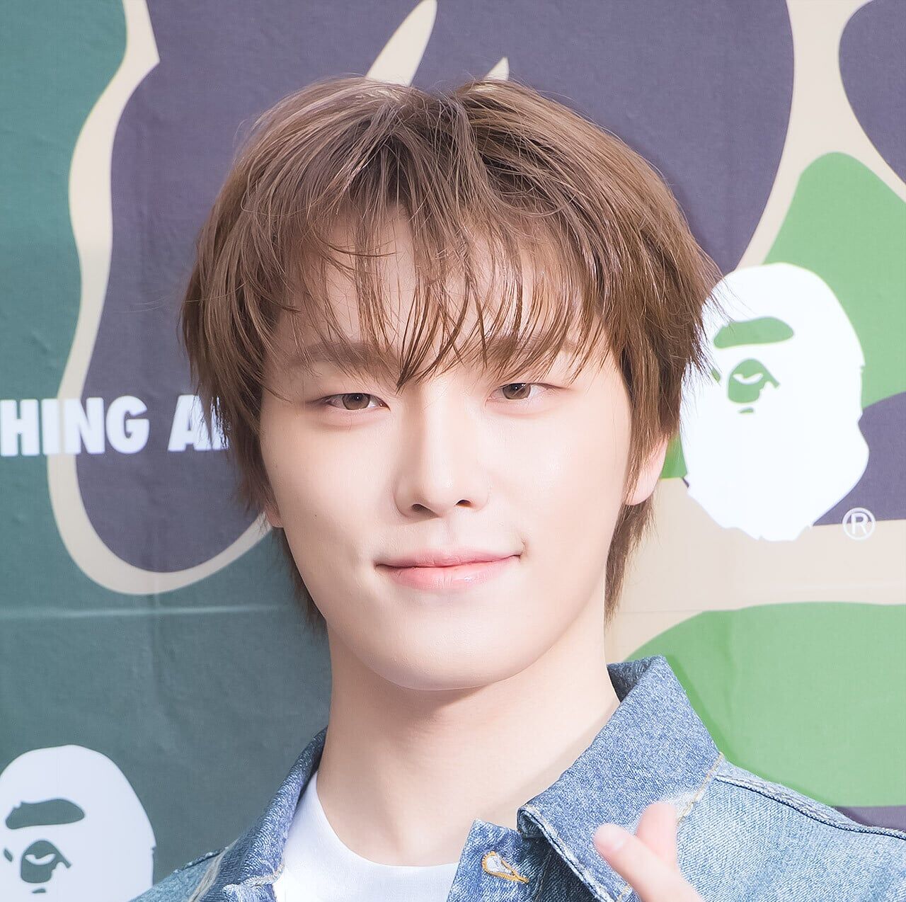 ASTRO ユンサナ、ストライプスタイルで見せた自然体の近況フォト公開