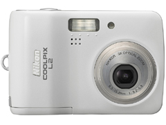 ニコン、600万画素のエントリー向けコンパクトデジカメ「COOLPIX L2」