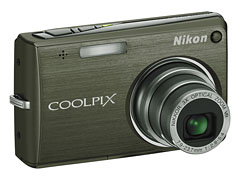 ニコン、1,210万画素のスリムコンパクト「COOLPIX S700」