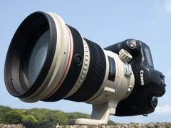 キヤノン「EF 200mm F2 L IS USM」