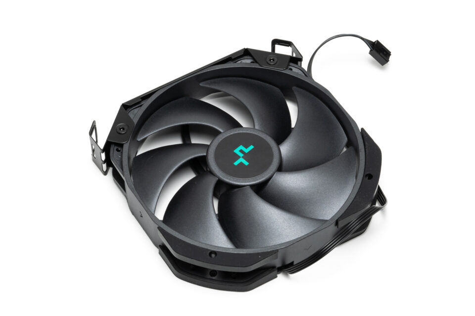 ディスプレイがかっこいい！よく冷える！DeepCoolのハイエンド空冷CPU