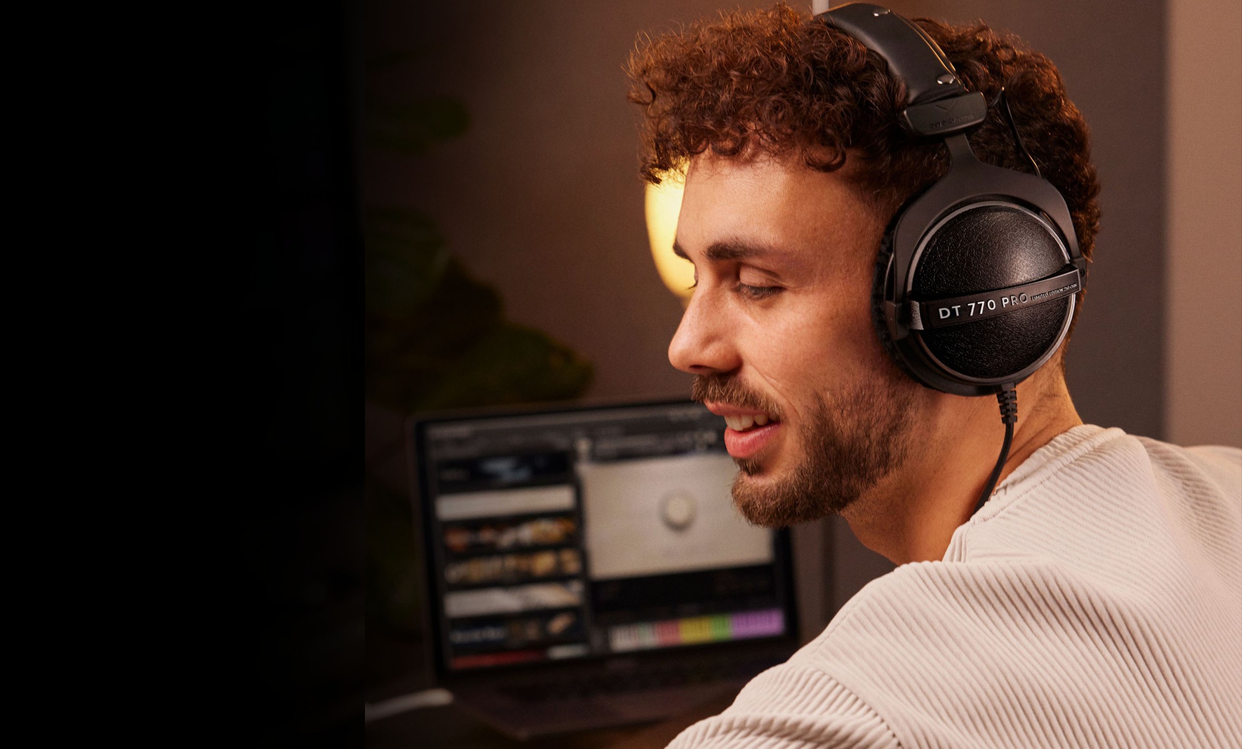 DT 770 PRO Black (B-Stock): Studio headphones| beyerdynamic