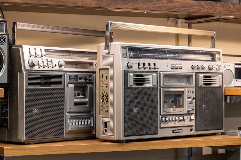 日本が世界に誇る元祖モバイル家電。ラジカセの現在の市場価値は