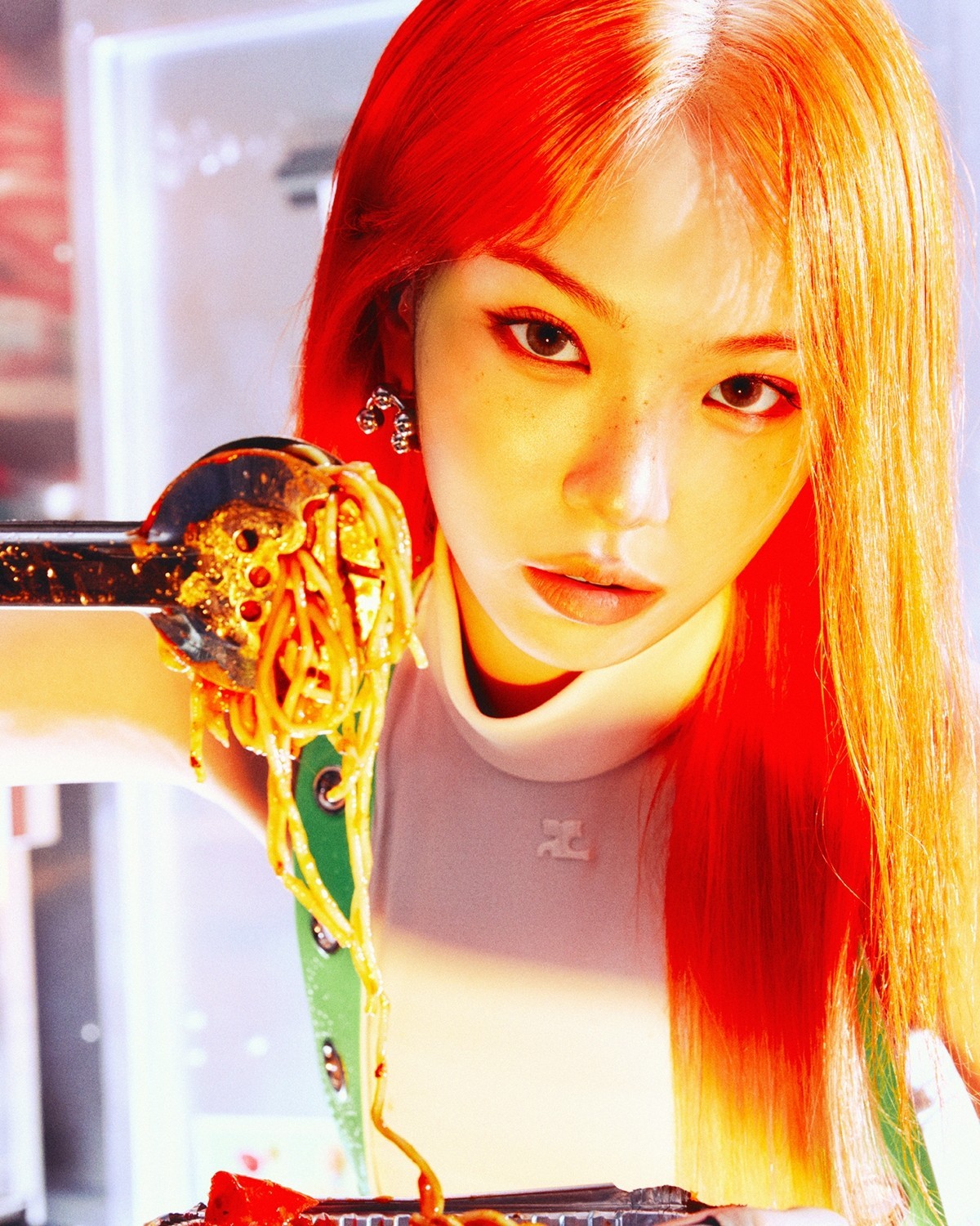 LE SSERAFIM Unveils Bold Visual Transformation with 'SPAGHETTI