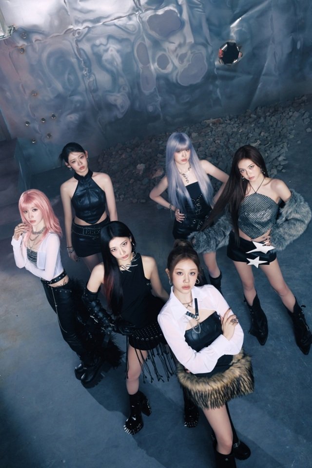 BABYMONSTERが完璧なライブで「2025 SBS歌謡大典」圧倒！ 'WE GO UP