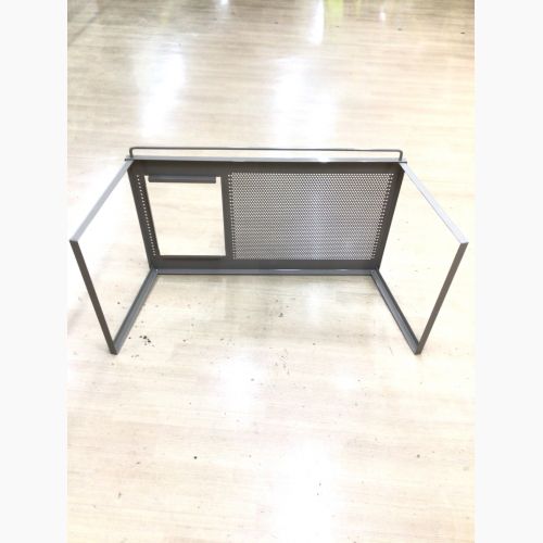 bush de BRUNT (ブラント) アウトドアテーブル タンカラー REALIST