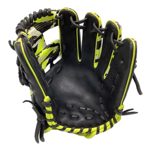 UNDER ARMOUR (アンダーアーマー) 軟式グローブ ブラック×イエロー