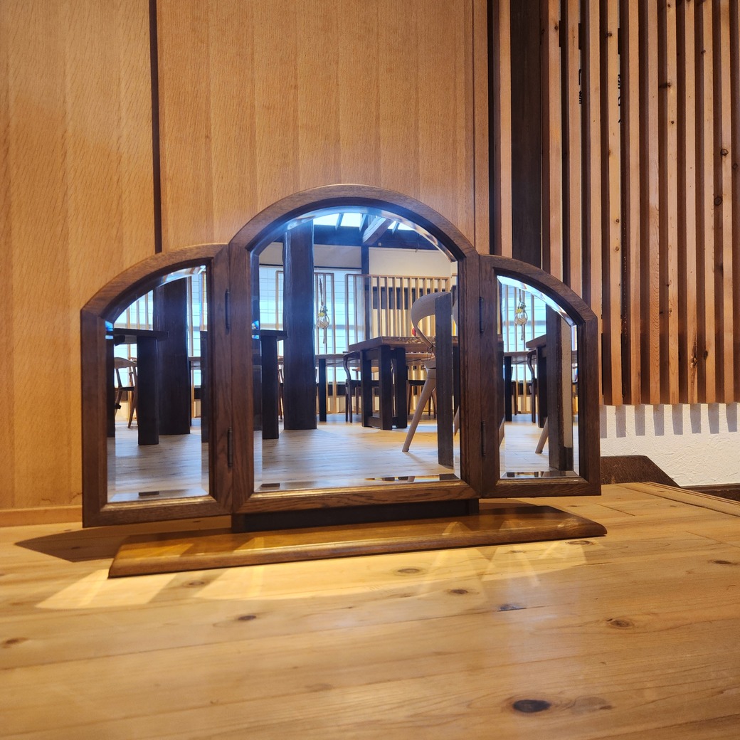 三面鏡」 | 葉山家具