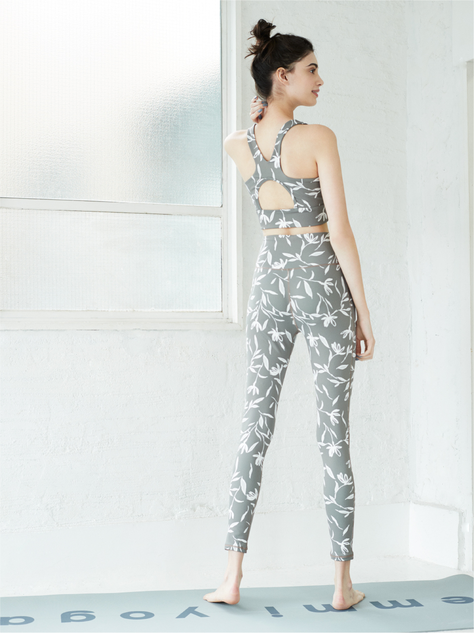 ONLINE LIMITED emmi yoga NEW COLLECTION │ emmi（エミ）公式サイト