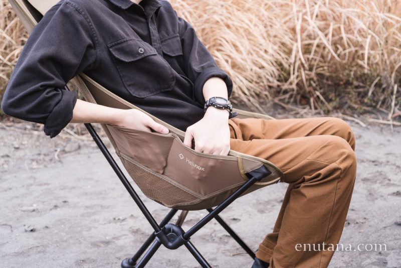ヘリノックスのサンセットチェア、ヘッドレスト枕で室内もおすすめ