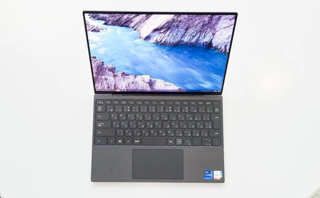 Dell XPS 9310 OLEDレビュー】小型な筐体に魅力が詰まったクリエイター