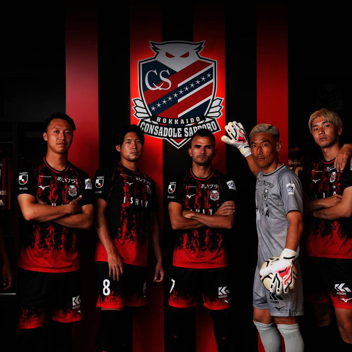 ホワイトマウンテニアリングによる「北海道コンサドーレ札幌」の