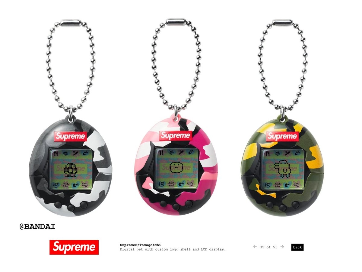 シュプリームが「たまごっち」とコラボ、ボックスロゴをデザイン