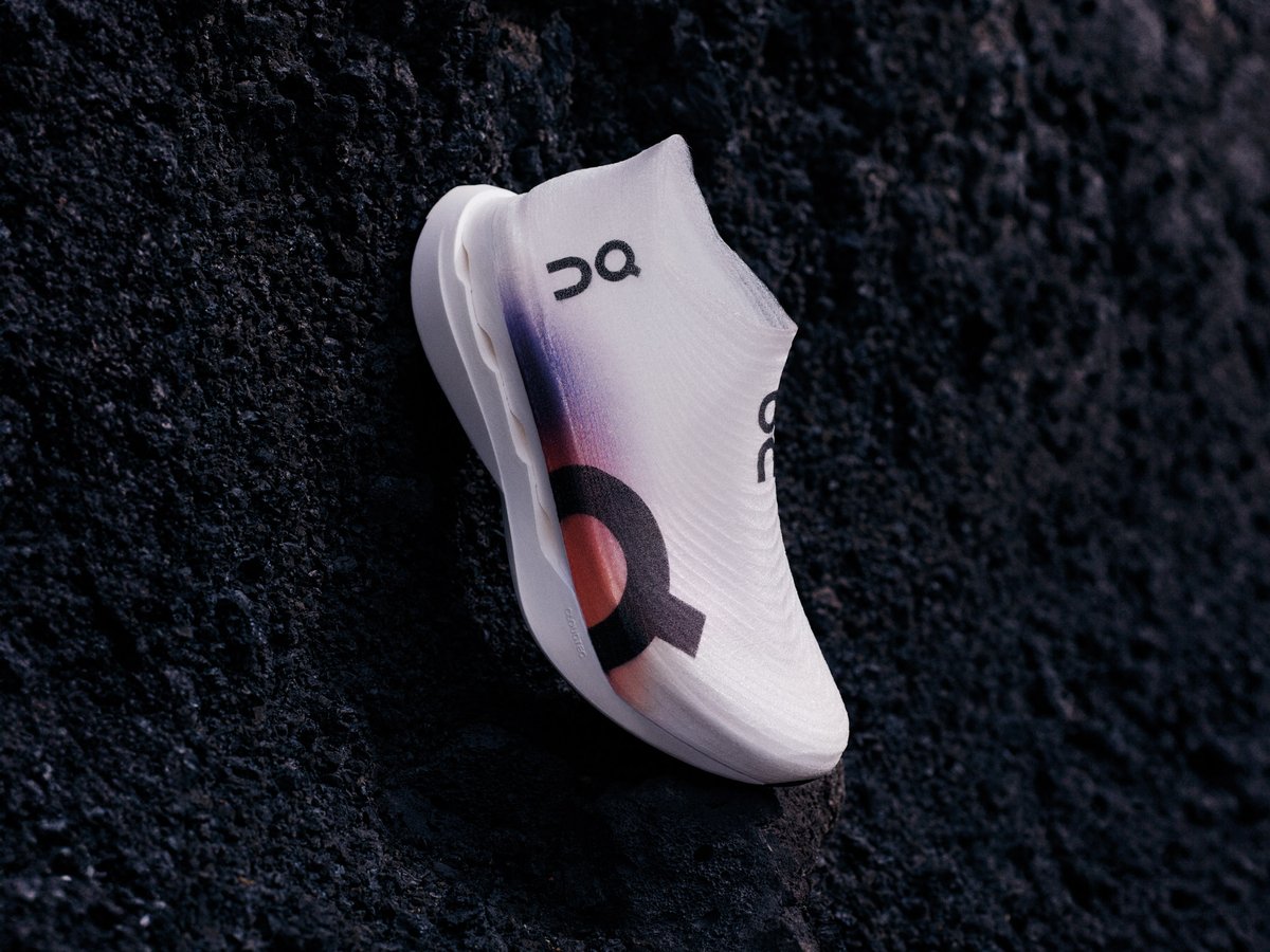 オンが独自のアッパー製造技術ライトスプレーを用いた高性能ランニング