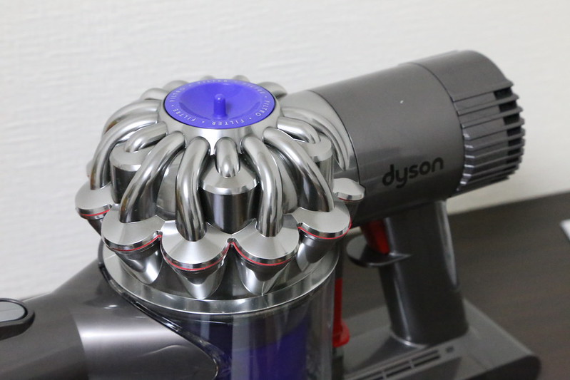 ダイソンのハンディ掃除機「DC61」開封の儀！想像以上に小さくカッコ
