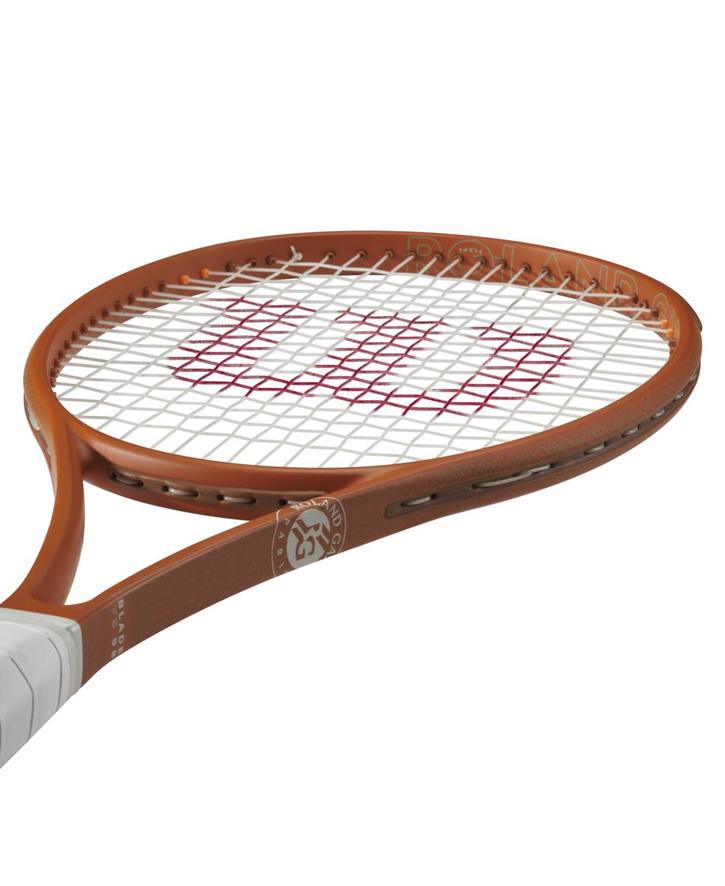 Wilson x Roland-Garros Blade 98 V9 Racquets - Clay | Roland-Garros
