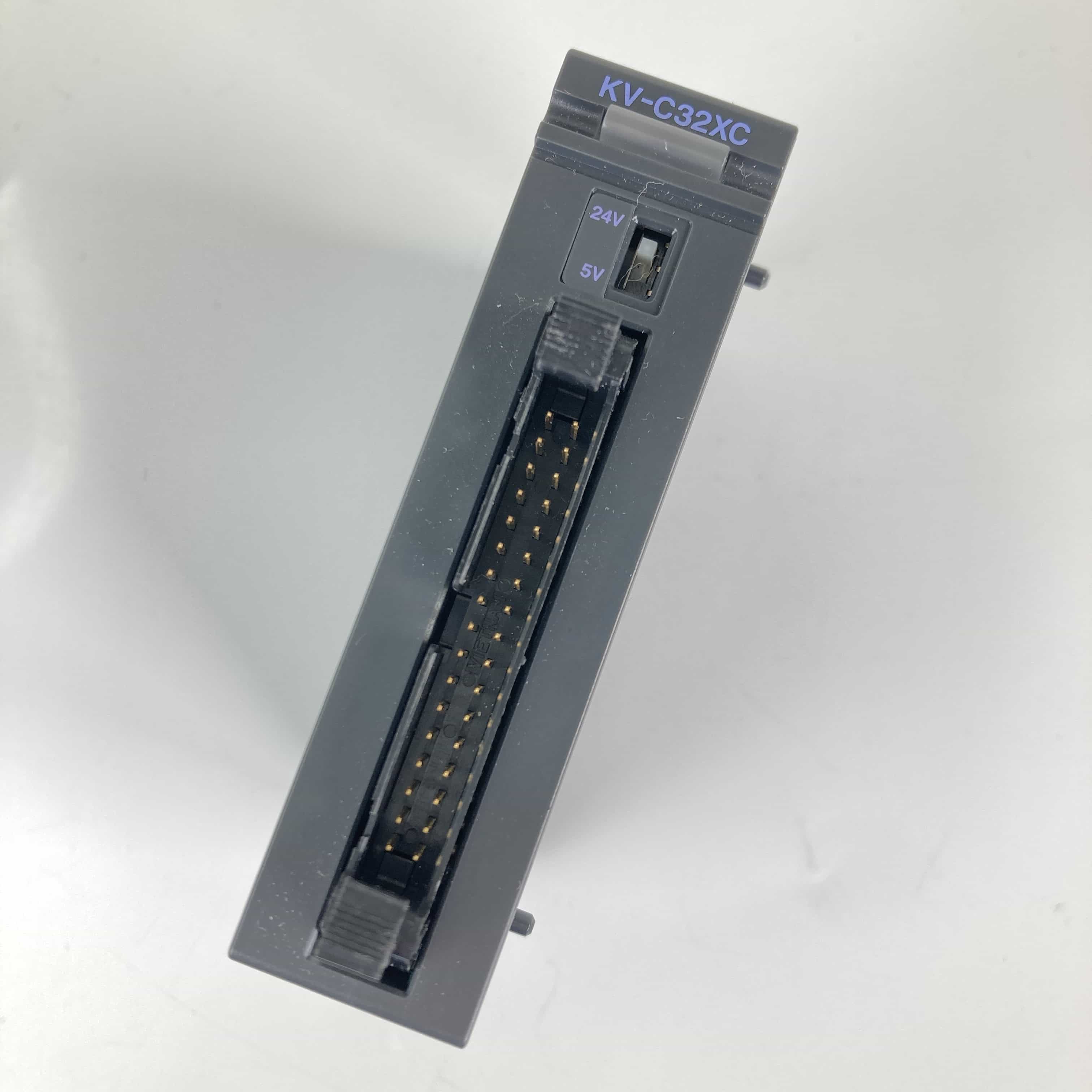 KV-C32XC KV-8000 シリーズ 32点 コネクタ キーエンス | 中古FA機器