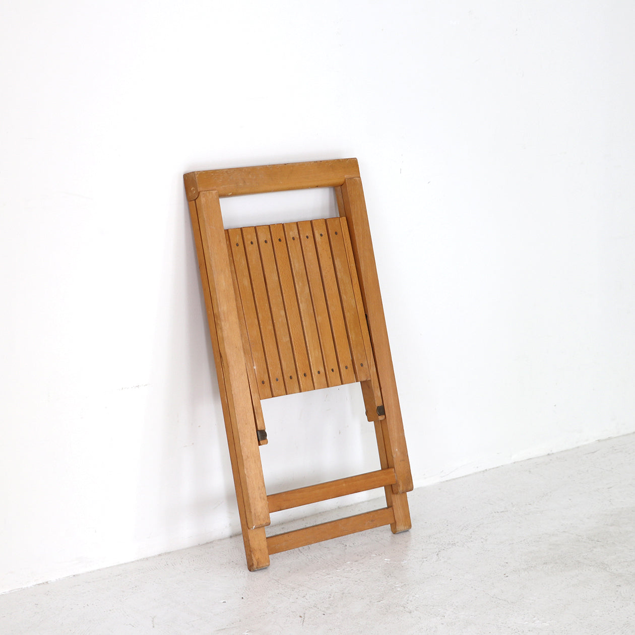 Folding chair / Aldo Jakober – FILM