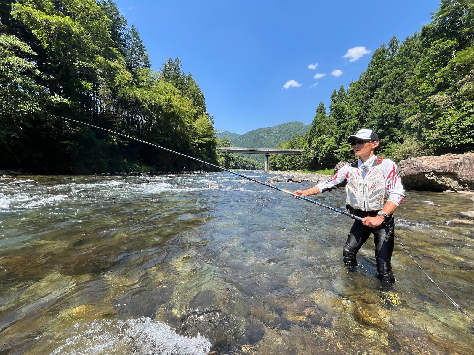 完全仕掛けで掛ける 夏のアユの友釣り～岐阜県馬瀬川～ | Fishing