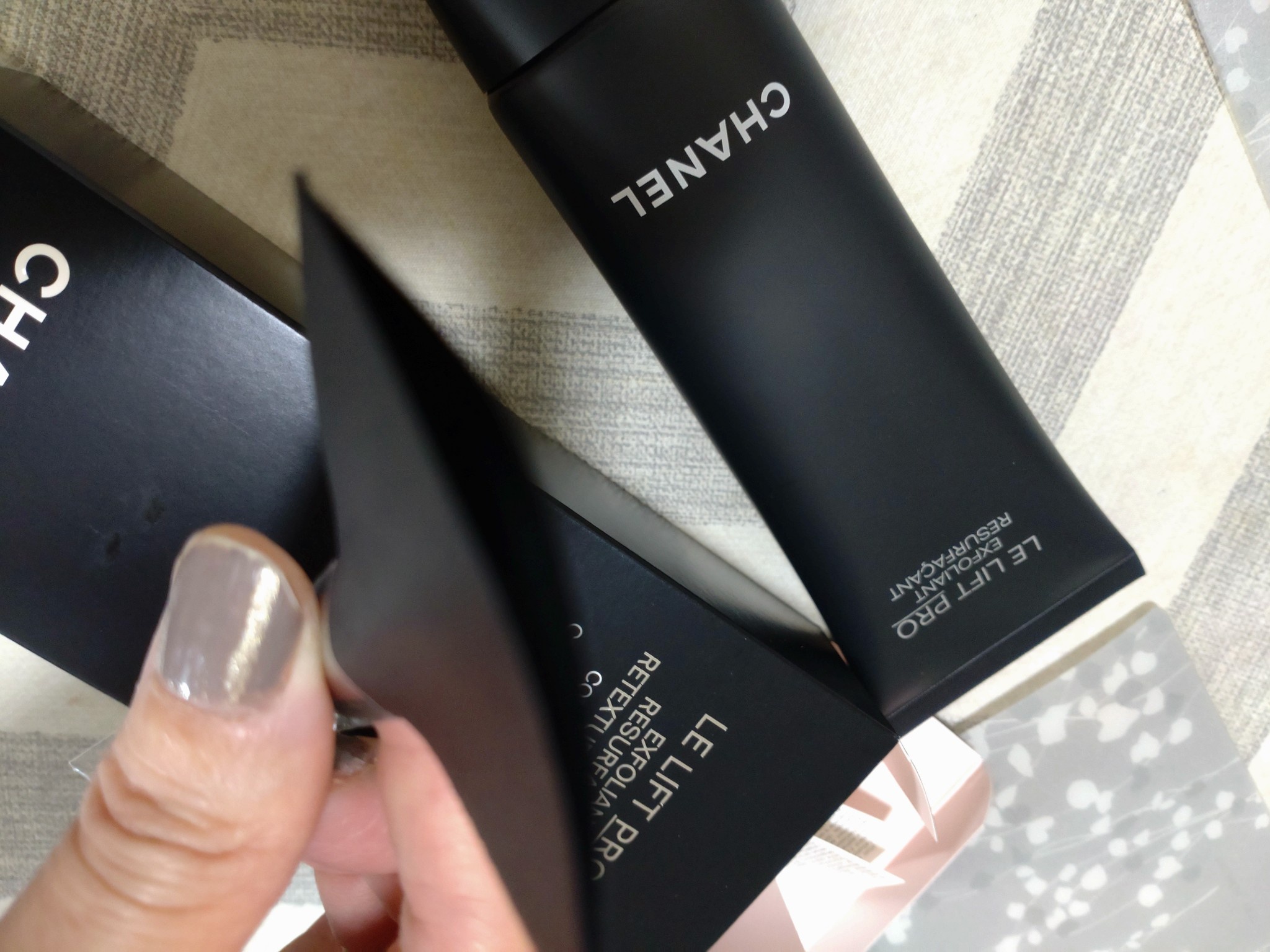 シャネル / LL プロ リテクスチャライジング ピールの公式商品情報