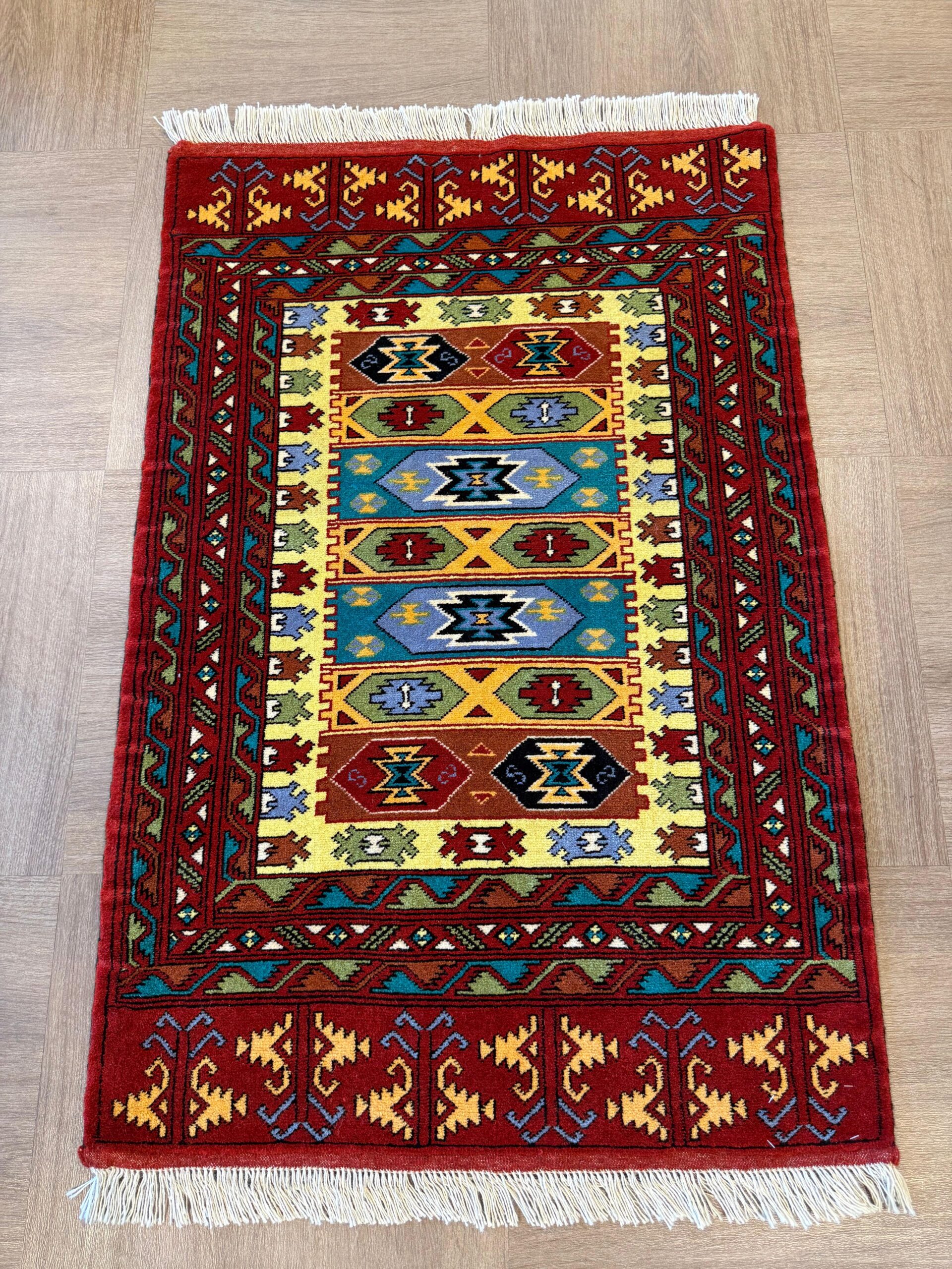 ペルシャ絨毯【トライバルラグ】トルクメン 131×84 (cm) *1190MP