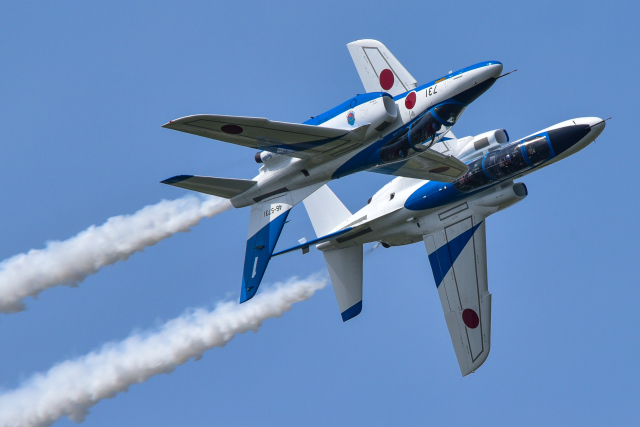 ブルーインパルス、8月19日 初ライブ配信時間決定 | FlyTeam ニュース