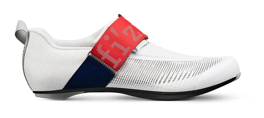 トライアスロン専用シューズ「TRANSIRO HYDRA」シリーズを発売｜fi'zi