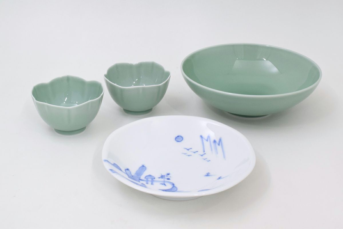 染付菊唐草 | 有田焼 深川製磁｜公式オンラインストア